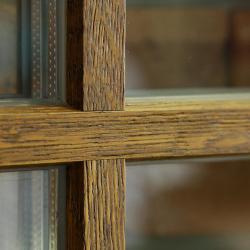 Дубовое арочное штульповое окно с фрамугой накладка