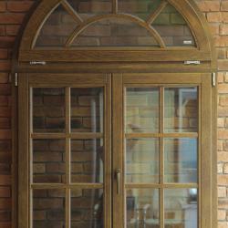 Дубовое арочное штульповое окно с фрамугой