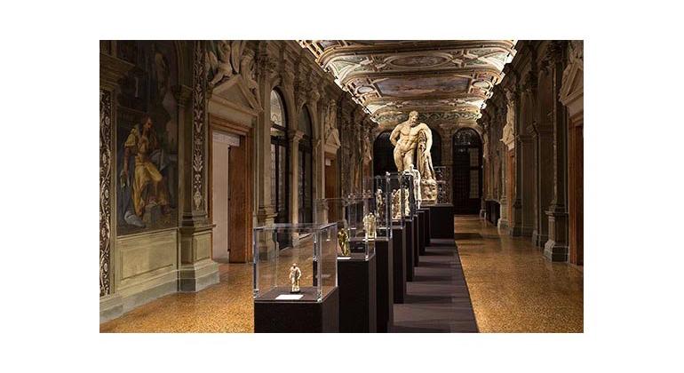 Коллекция миниатюрных скульптур в Fondazione Prada