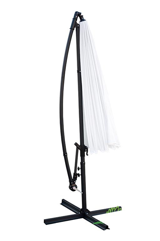 Зонт от солнца в закрытом состоянии